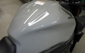 HONDA CB650R E-Clutch 2025