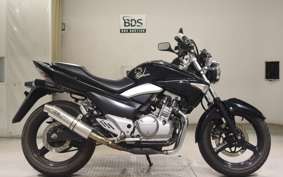 SUZUKI GSR250 2004