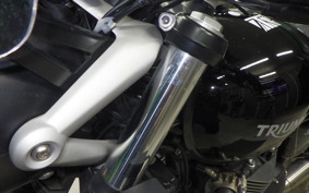 TRIUMPH STREET TWIN 2016