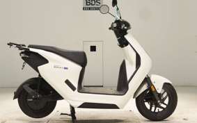 HONDA EM1 e: EF16