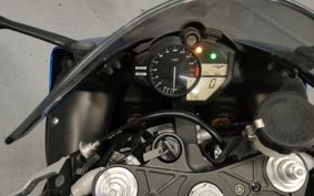 YAMAHA YZF-R1 RN23