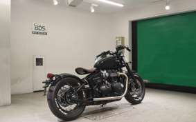 TRIUMPH BONNEVILLE BOBBER 2023