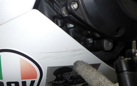 YAMAHA YZF-R1 2013