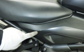 TRIUMPH TRIDENT 660 2021