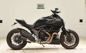 DUCATI DIAVEL DARK 2015