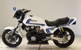 HONDA CB900F 2021