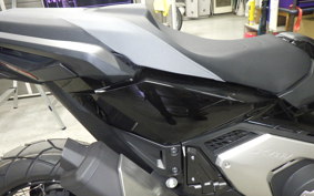 HONDA X-ADV 750 2026 RH21