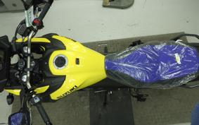 SUZUKI Vｽﾄﾛｰﾑ650XTA 2025