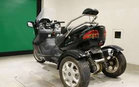 SUZUKI SKYWAVE 650 Trike 2004 CP51A