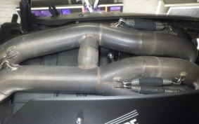 YAMAHA YZF-R1 2011