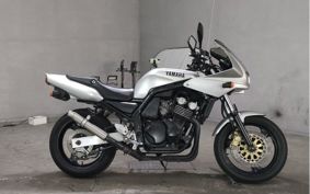 YAMAHA FZ400 1997 4YR