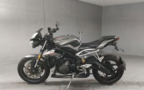 TRIUMPH STREET TRIPLE RS HDA464