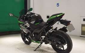 KAWASAKI NINJA 400 2024