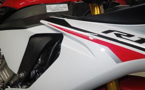 YAMAHA YZF-R1 2018