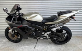 YAMAHA YZF-R1 2004 RN09