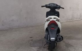 SUZUKI GSR125 UTD43