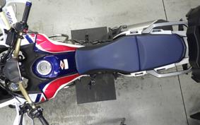 HONDA CRF1000L AFRICA TWIN 2018 SD04