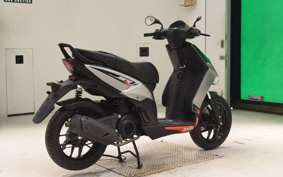 APRILIA SR125