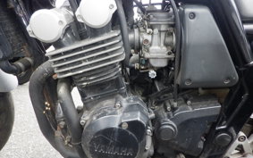YAMAHA FZ400 4YR