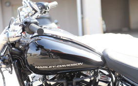 HARLEY FXBR 2026 YE9