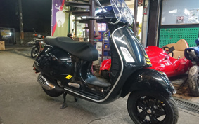 VESPA  VESPA GTS SUPER  TEC 300 2023 RP8M45