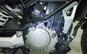 HUSQVARNA SVARTPILEN 401 2022