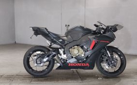 HONDA CBR1000RR SC77