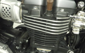 TRIUMPH BONNEVILLE T100 2020