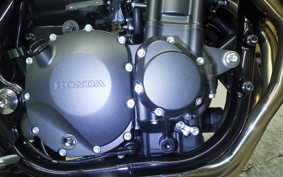 HONDA CB1300SB SUPER BOLDOR 2025