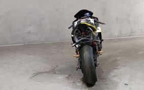 YAMAHA YZF-R1 2010 RN23