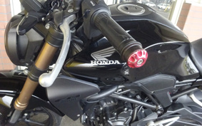 HONDA CB250R MC52