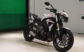 TRIUMPH STREET TRIPLE S 2022