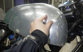 YAMAHA SR400 Gen.3 2004