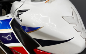 HONDA CBR250R MC41