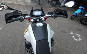 MOTO GUZZI V85 TT 2019 ZGUKW