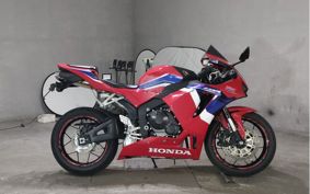 HONDA CBR600RR 2021 PC40