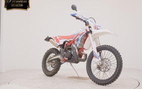 BETA クロス TRE ーナー250 2023