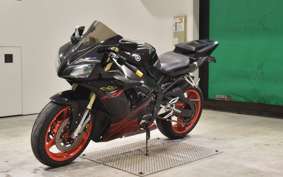 YAMAHA YZF-R1
