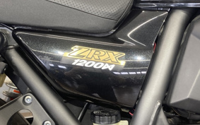 KAWASAKI ZRX1200 DAEG 2015 ZRT20D
