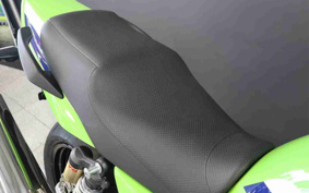 KAWASAKI ZRX1200 DAEG 2010 ZRT20D