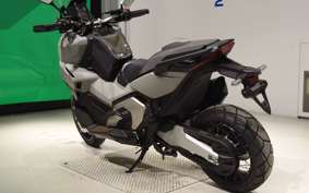 HONDA X-ADV 750 2025 RH21