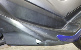 YAMAHA N-MAX 1999 SED6J