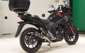 SUZUKI Vｽﾄﾛｰﾑ250A