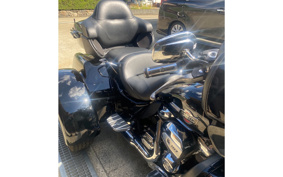 HARLEY FLHTCUTG TRI GLI 2017 MAD