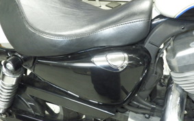 HARLEY XL883LI 2013