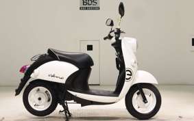 YAMAHA E-VINO 2013 SY11J