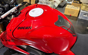 DUCATI STREET FIGHTER V4S 2025 4F00