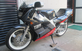 YAMAHA TZR250-1 3MA