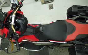 HONDA X-ADV 750 2017 RC95