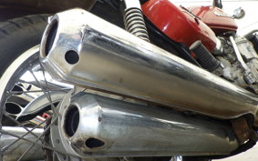SUZUKI GT750 1975 GT750B